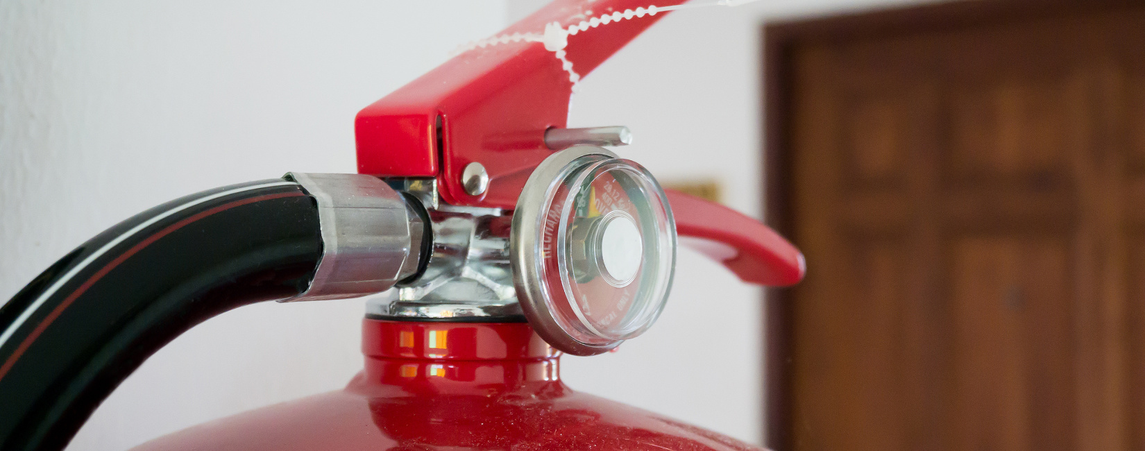 Fire extinguisher training via e-learning suitable for office staff